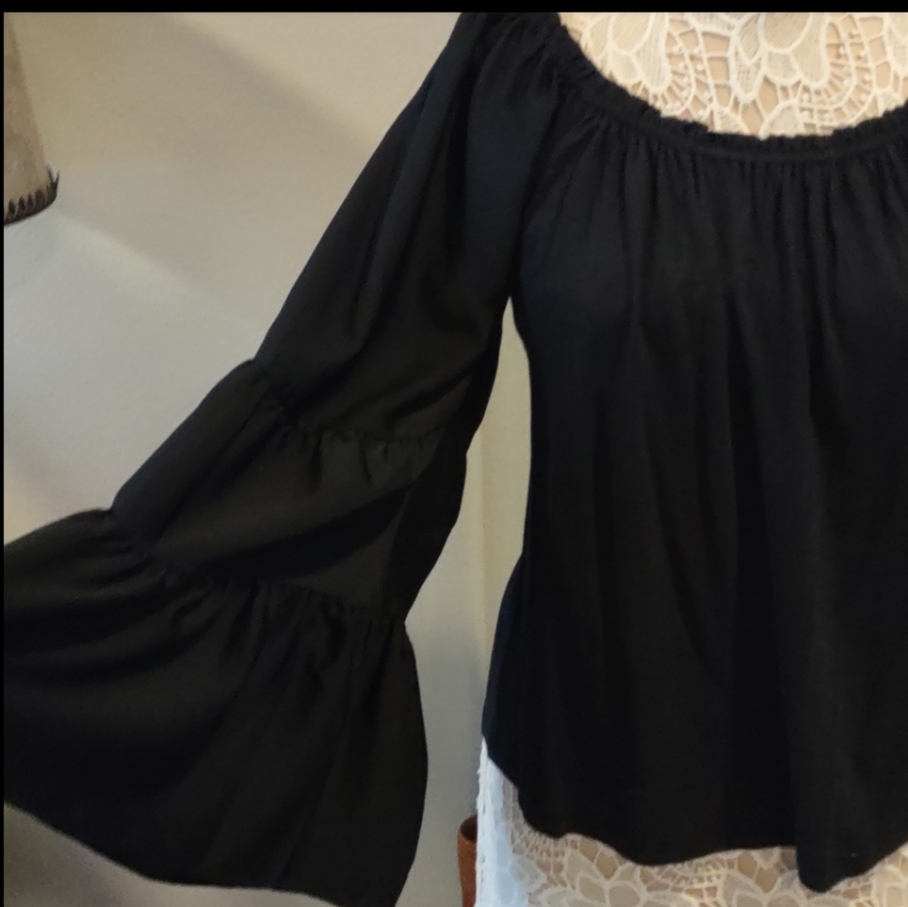 NWT Anthropologie romantic Bell sleeve blouse - Picture 1 of 5